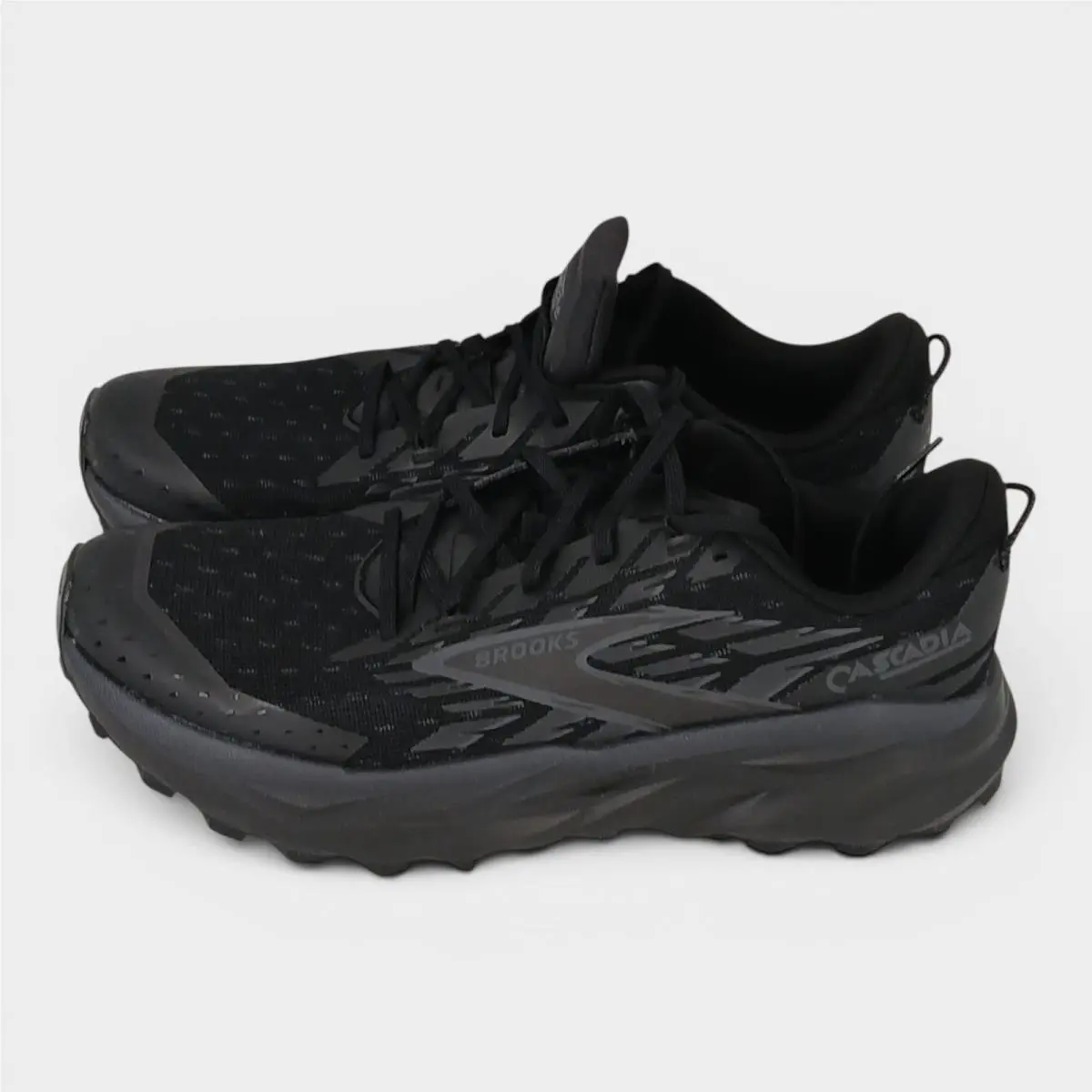 Brooks shoes - As Pictured 0