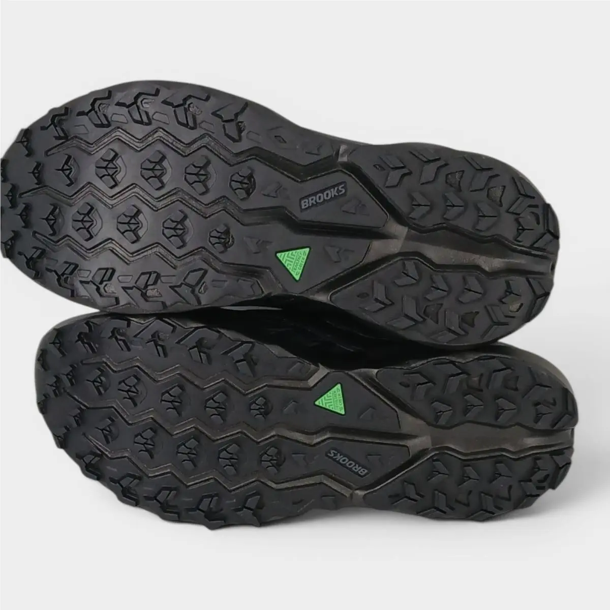 Brooks shoes - As Pictured 3