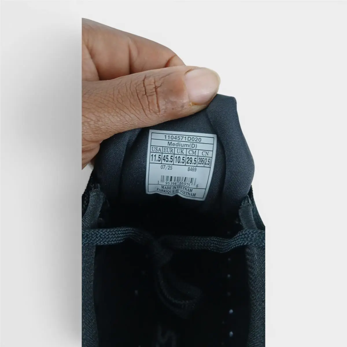 Brooks shoes - As Pictured 5