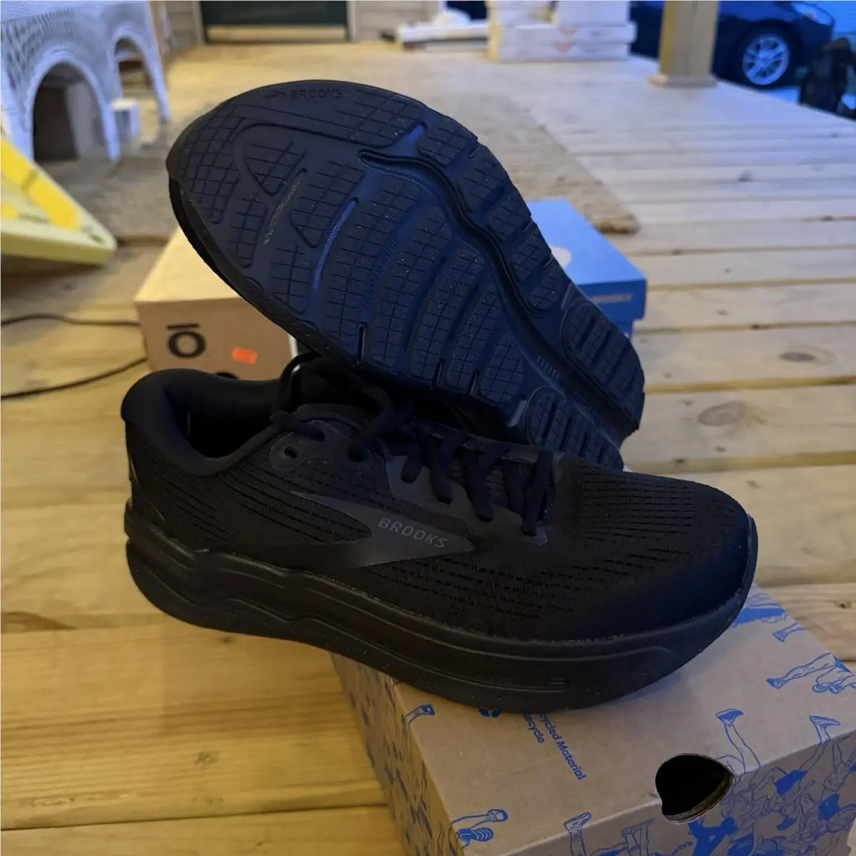 Brooks Women`s Ghost Max 2 Wide Size 9.5 Black Ebony 120420-1D-020