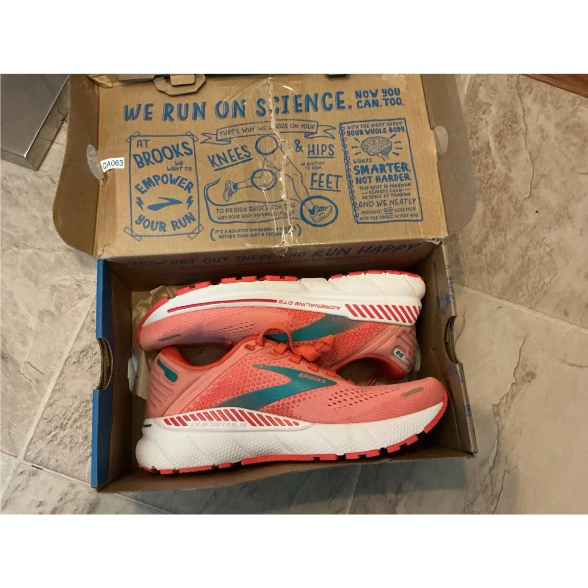 Brooks shoes - Brooks Adrenaline GTS 22 - Adrenaline GTS - Orange 0