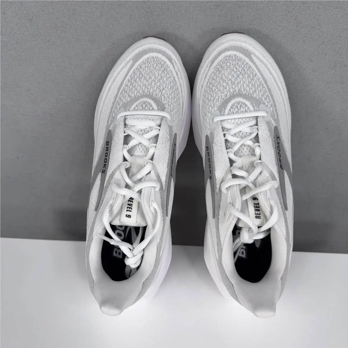 Brooks shoes - Brooks Revel 9 - Revel - White 7
