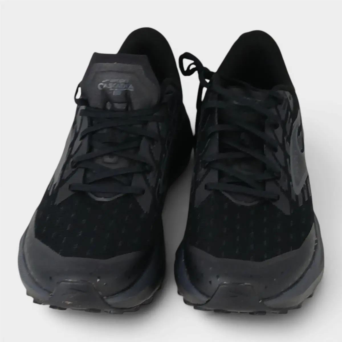 Brooks shoes - As Pictured 2