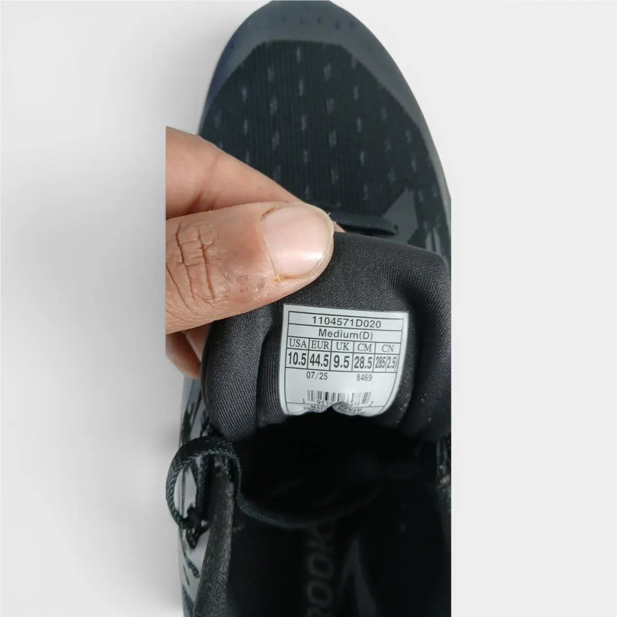 Brooks shoes - As Pictured 5