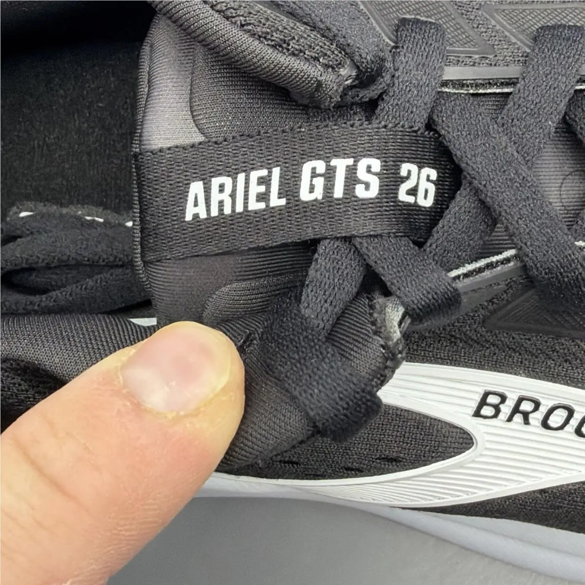 Brooks shoes - Brooks Ariel GTS 26 - Ariel GTS - 1204441D090 - Black (UPC: 0195394754186) 9