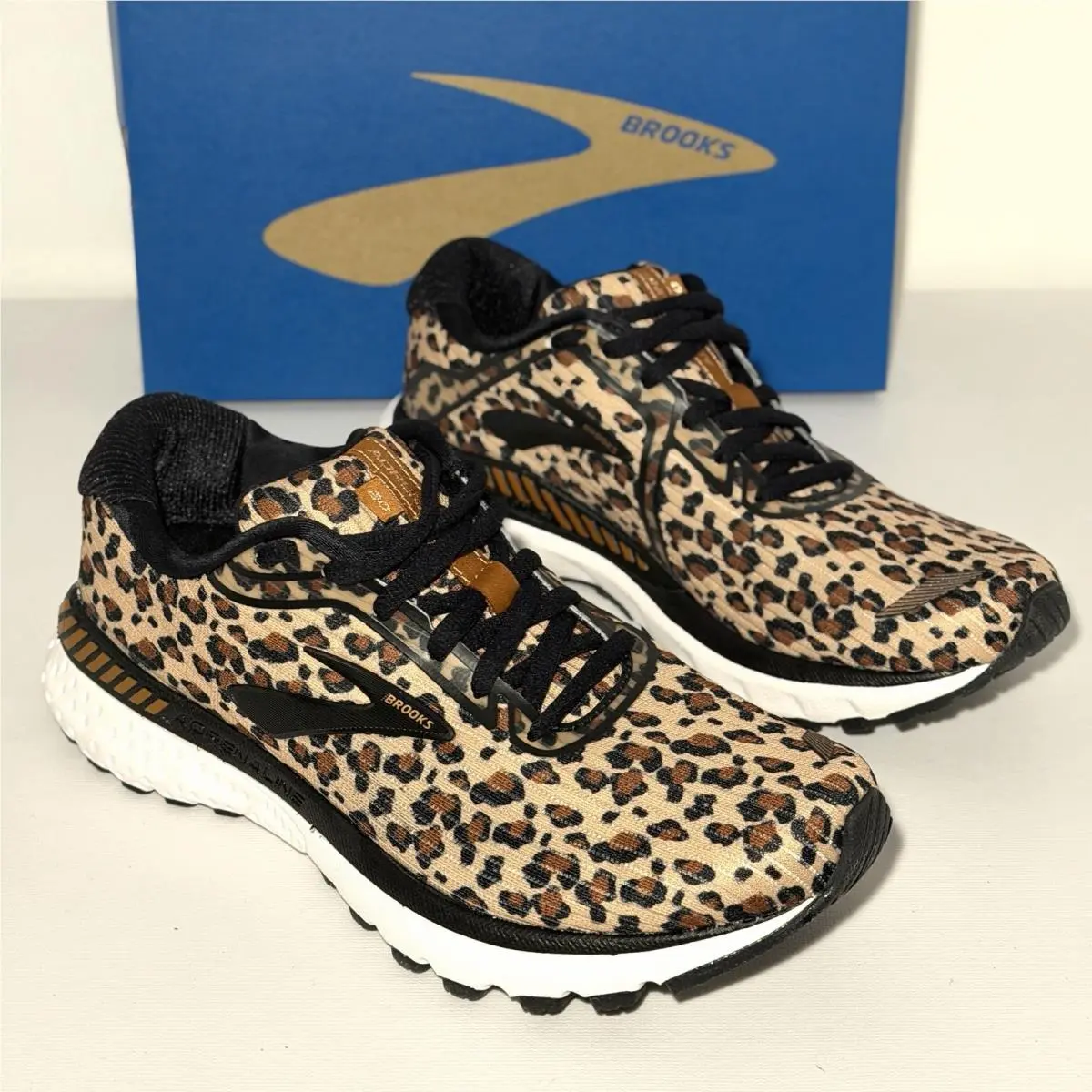 Brooks Leopard Cheetah Print Adrenaline Gts 20 Running Shoes Women`s Sz 7.5