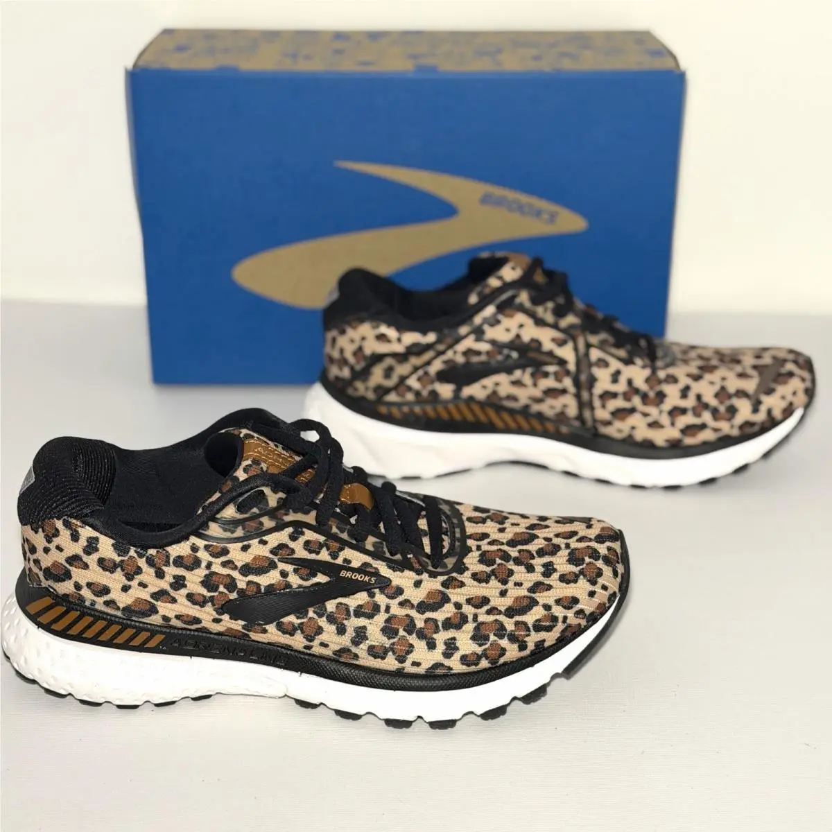 Brooks shoes - Brooks Adrenaline GTS 20 - Adrenaline GTS - 1202961B264 - Brown 2