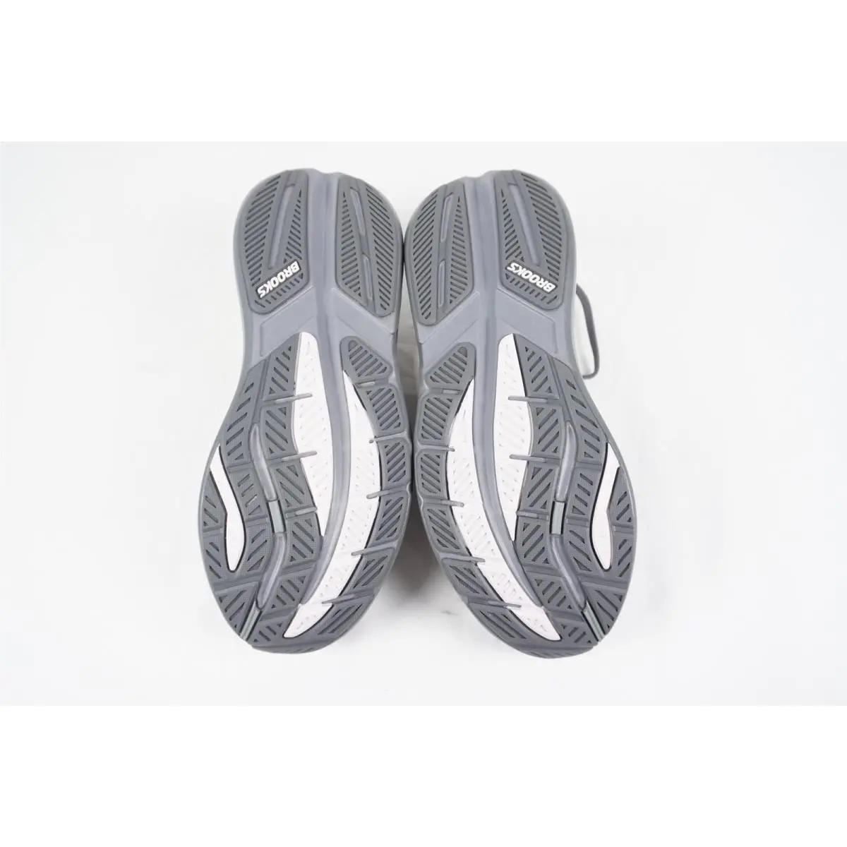 Brooks shoes - Brooks Ghost Max 3 - Ghost Max - 1204571B062 - Gray (UPC: 195394773408) 3
