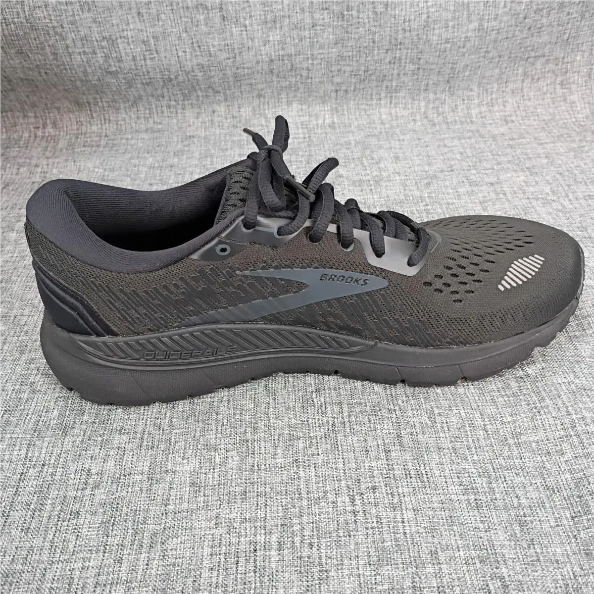 Brooks shoes - Brooks Addiction - Addiction - 110365 1D 020 - Black 10