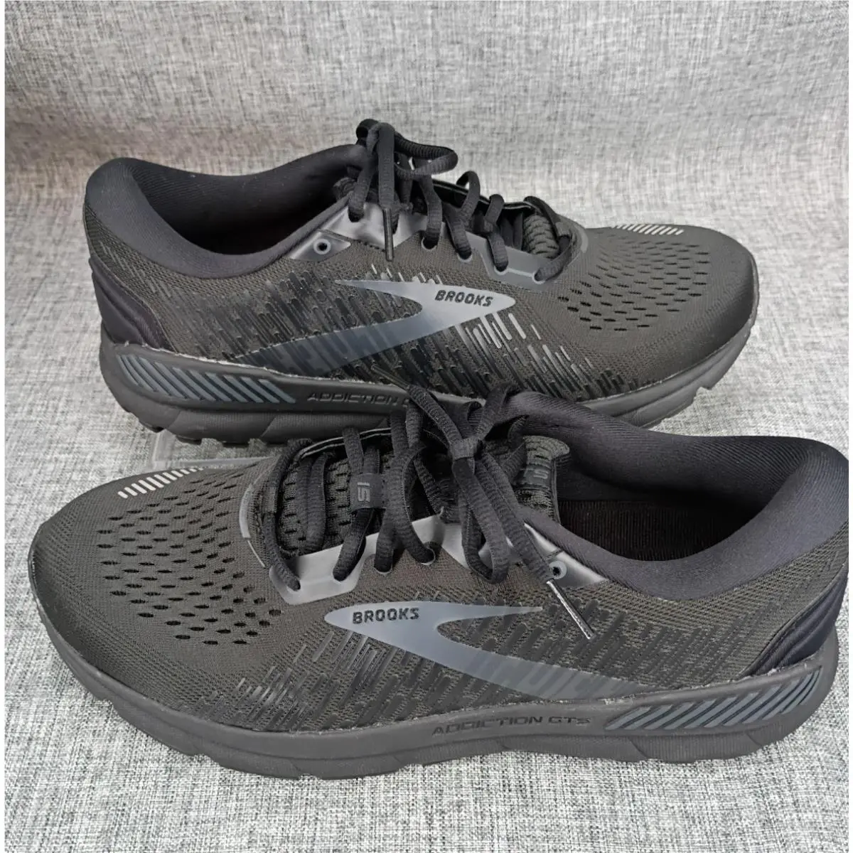 Brooks shoes - Brooks Addiction - Addiction - 110365 1D 020 - Black 19