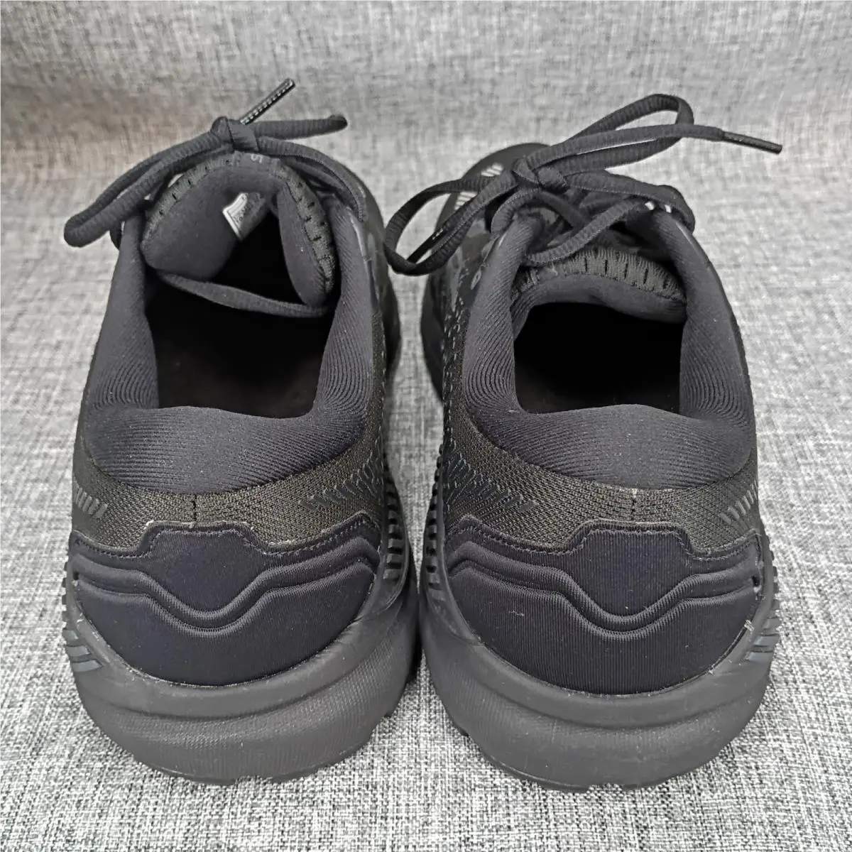 Brooks shoes - Brooks Addiction - Addiction - 110365 1D 020 - Black 1