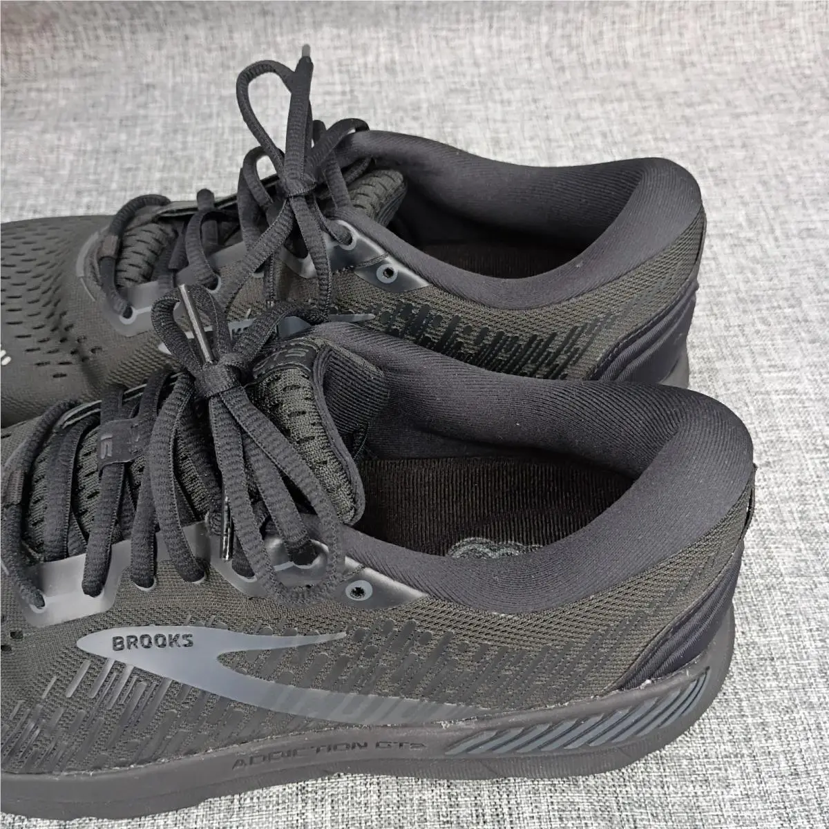 Brooks shoes - Brooks Addiction - Addiction - 110365 1D 020 - Black 3