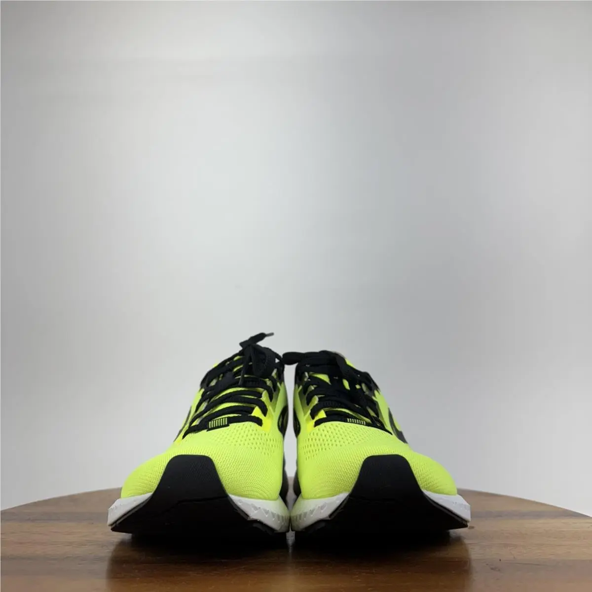 Brooks shoes - Yellow 2