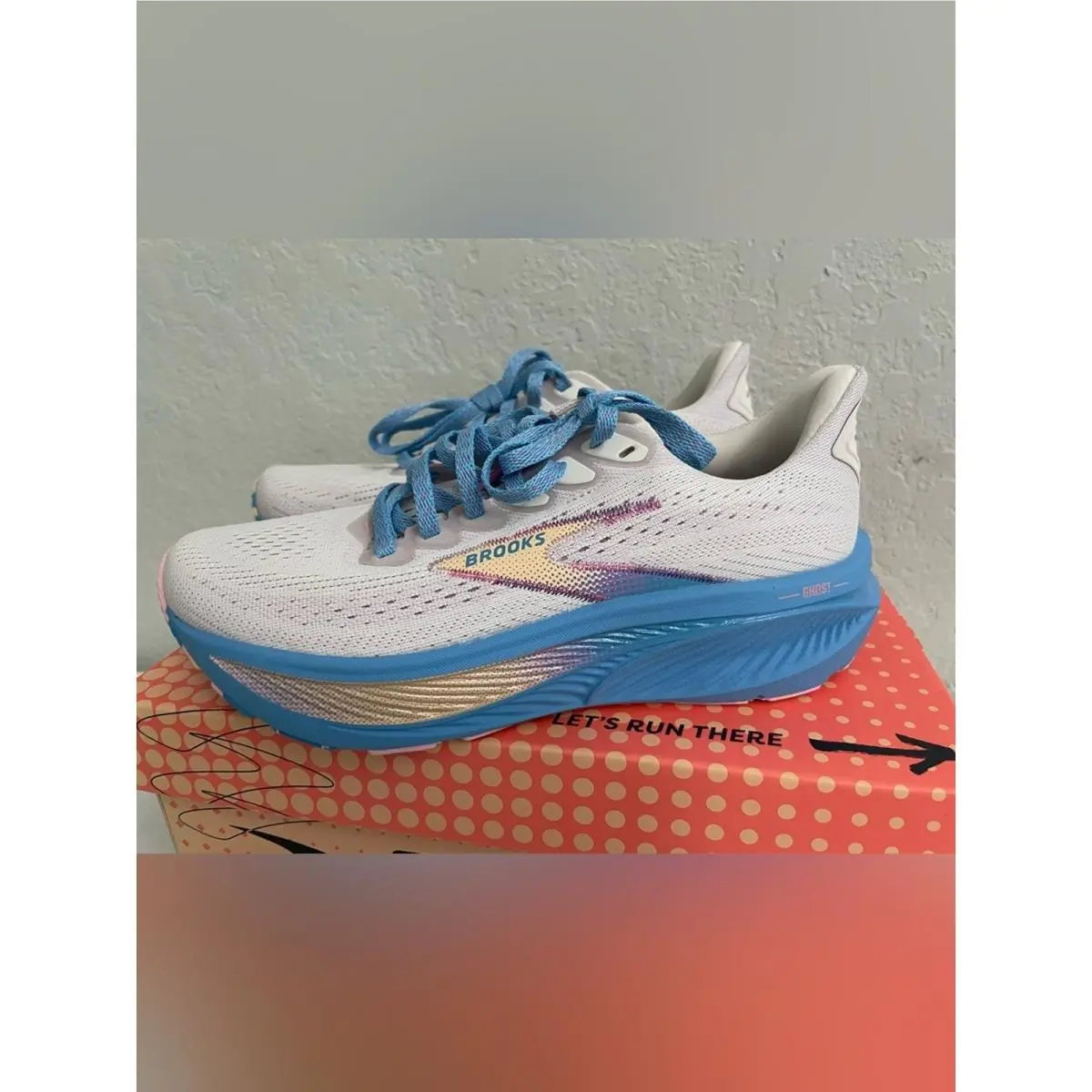 Brooks shoes - White 4