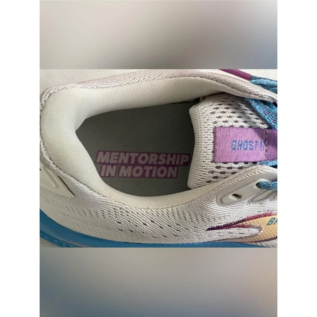 Brooks shoes - White 5
