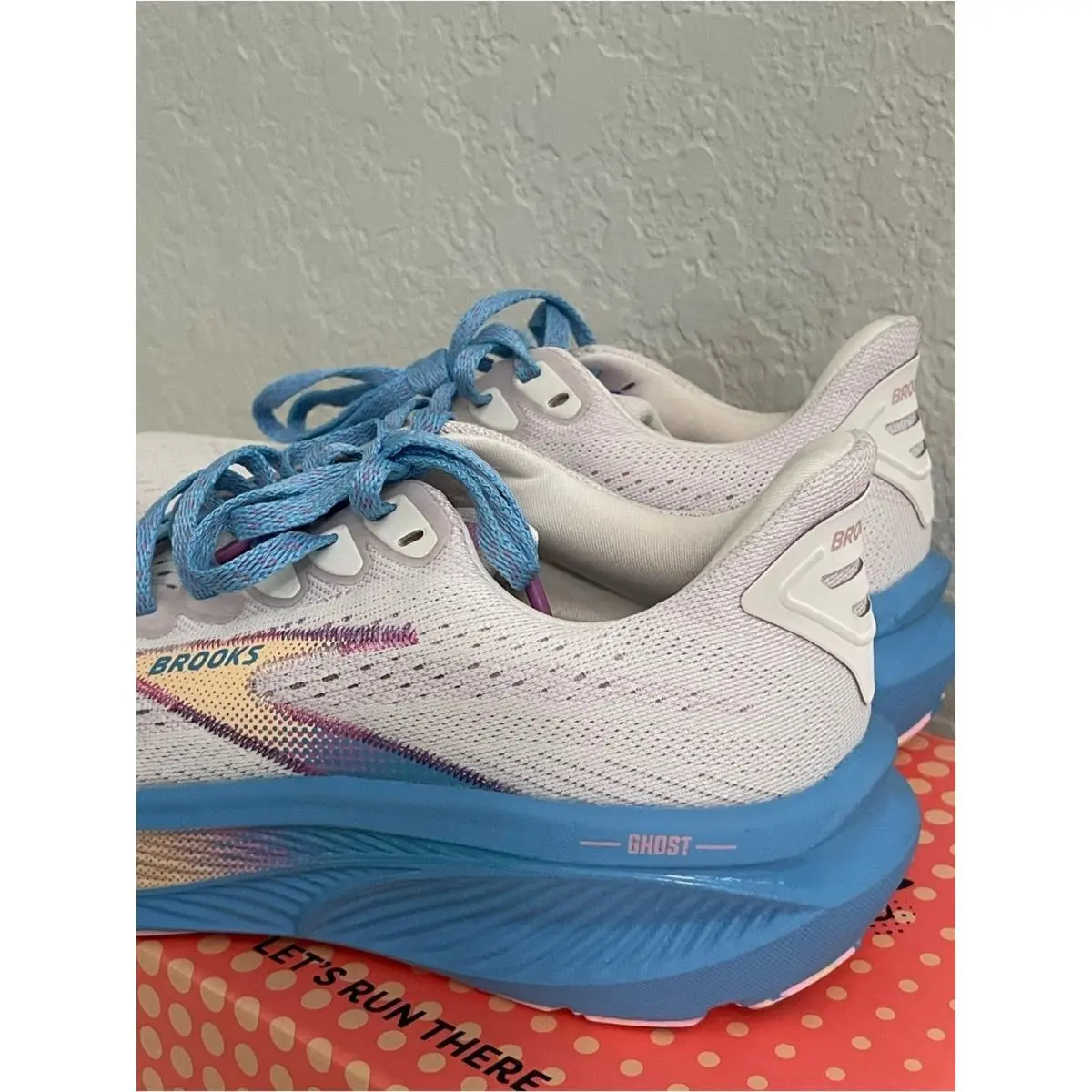 Brooks shoes - White 6
