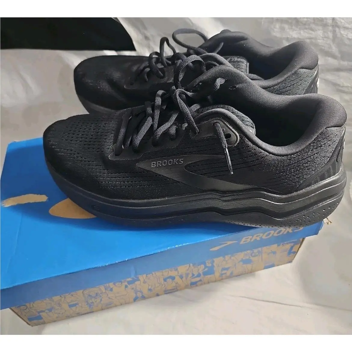 Brooks shoes - Brooks Ghost Max 2 - Ghost Max - Black (UPC: 0195394506341) 1