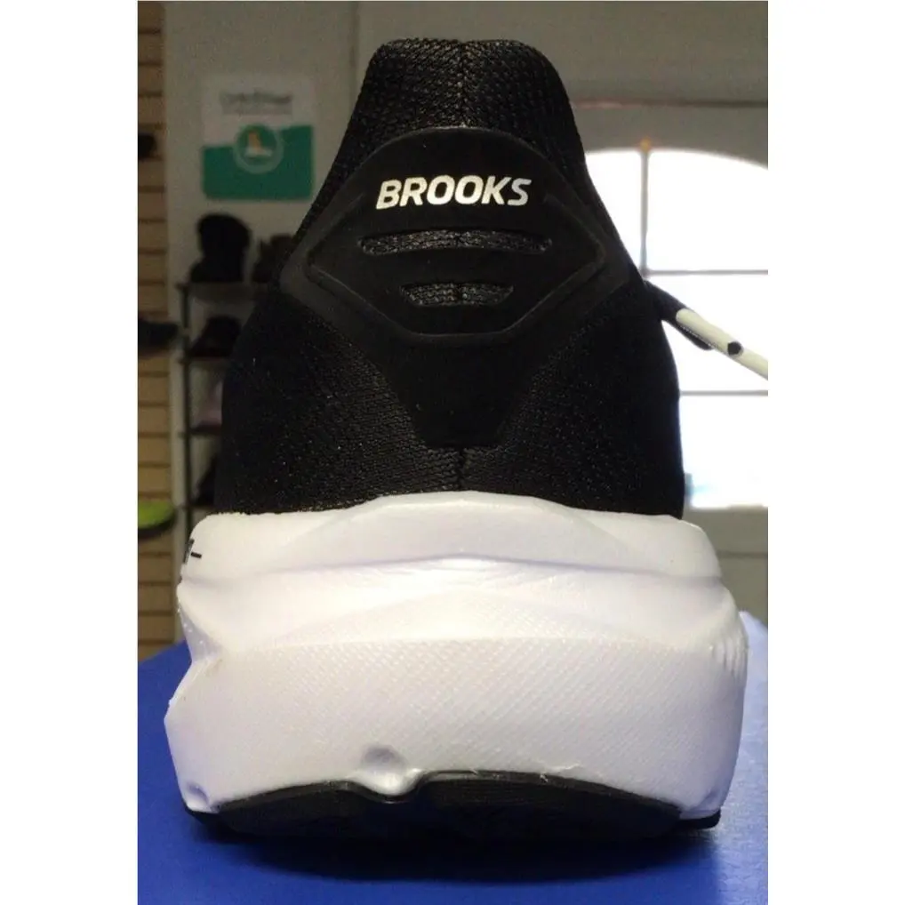 Brooks shoes - Black/ehite 10