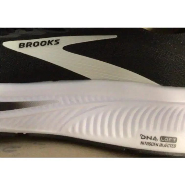 Brooks shoes - Black/ehite 6