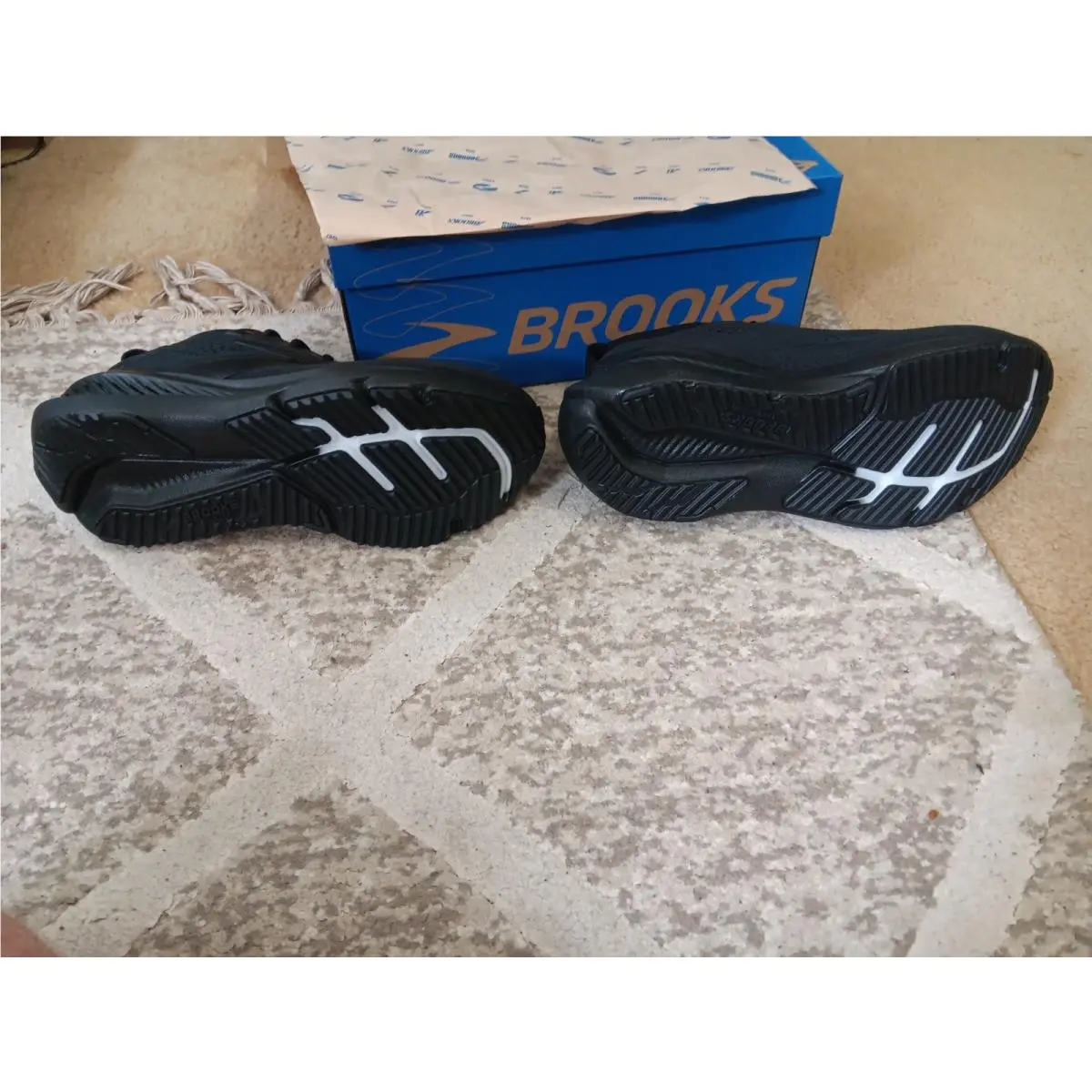 Brooks shoes - Brooks Glycerin 23 - Glycerin - 110476 1D 020 - Black 12