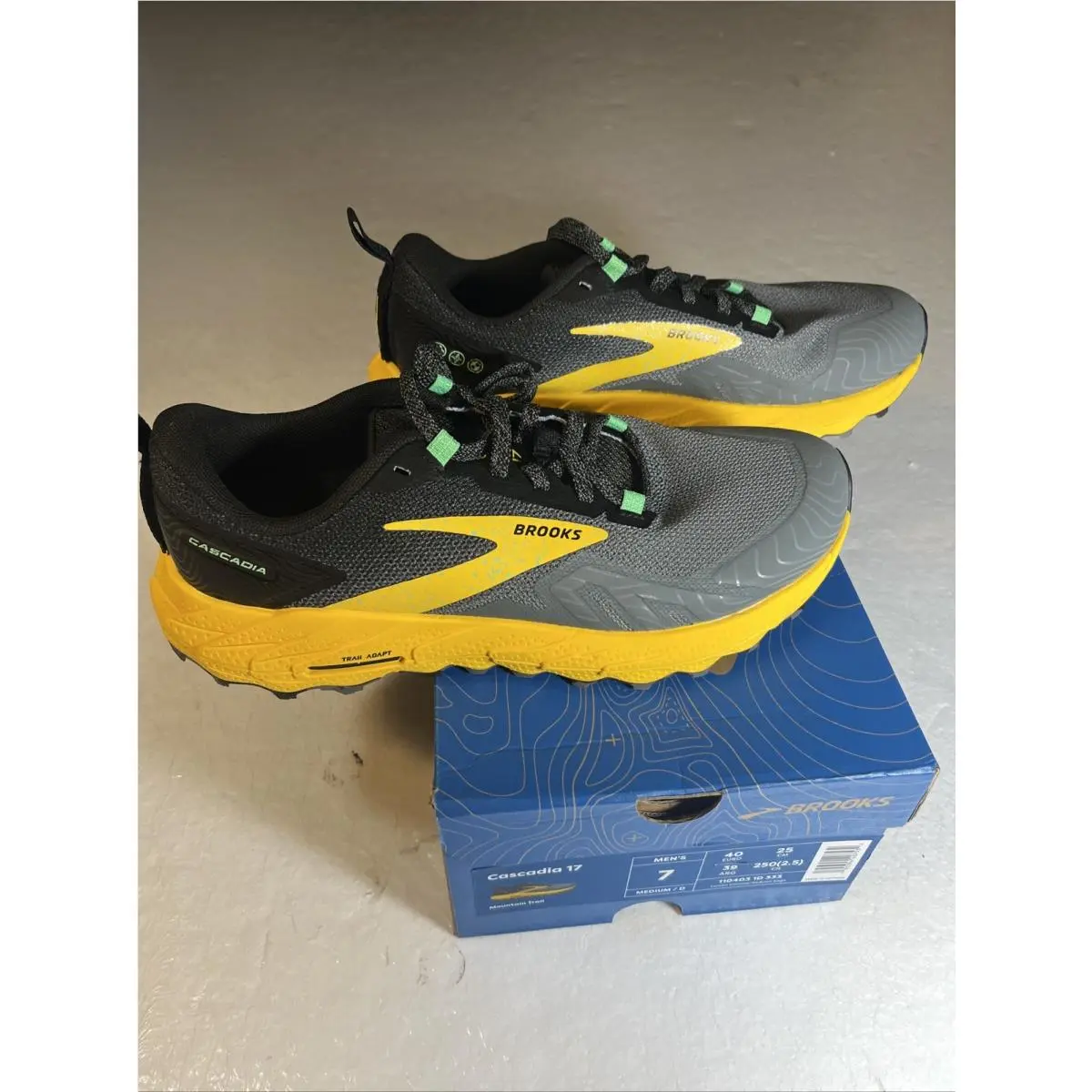 Brooks shoes - Brooks Cascadia 17 - Cascadia - 110403-1D-333 - Gray 3