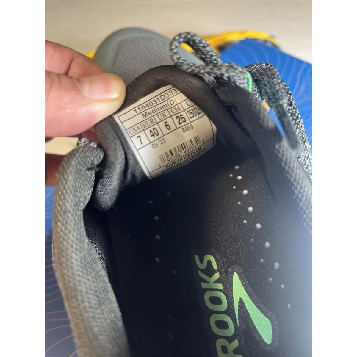 Brooks shoes - Brooks Cascadia 17 - Cascadia - 110403-1D-333 - Gray 7