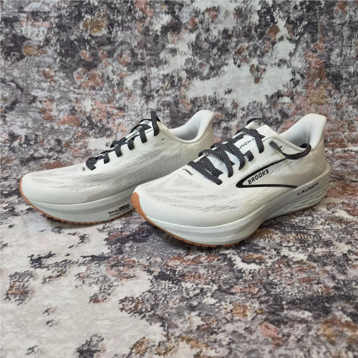 Brooks shoes - Brooks Launch 11 - Launch - White/Grey/Black 5