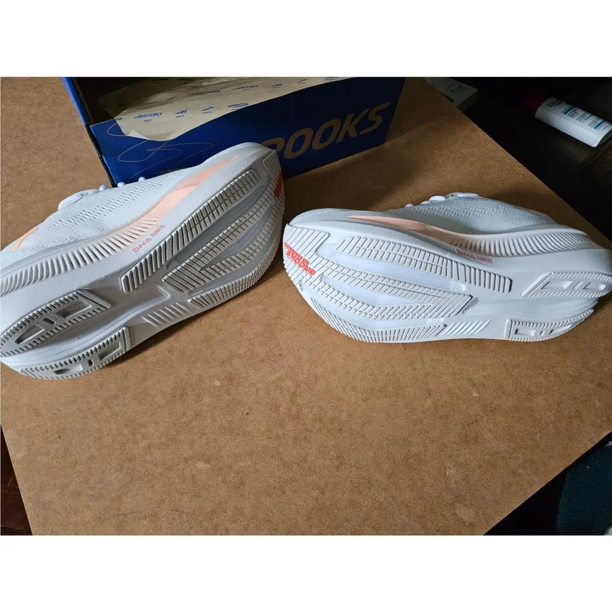 Brooks shoes - Glycerin - Glycerin - 1204681B197 - White (UPC: 0195394780949) 3