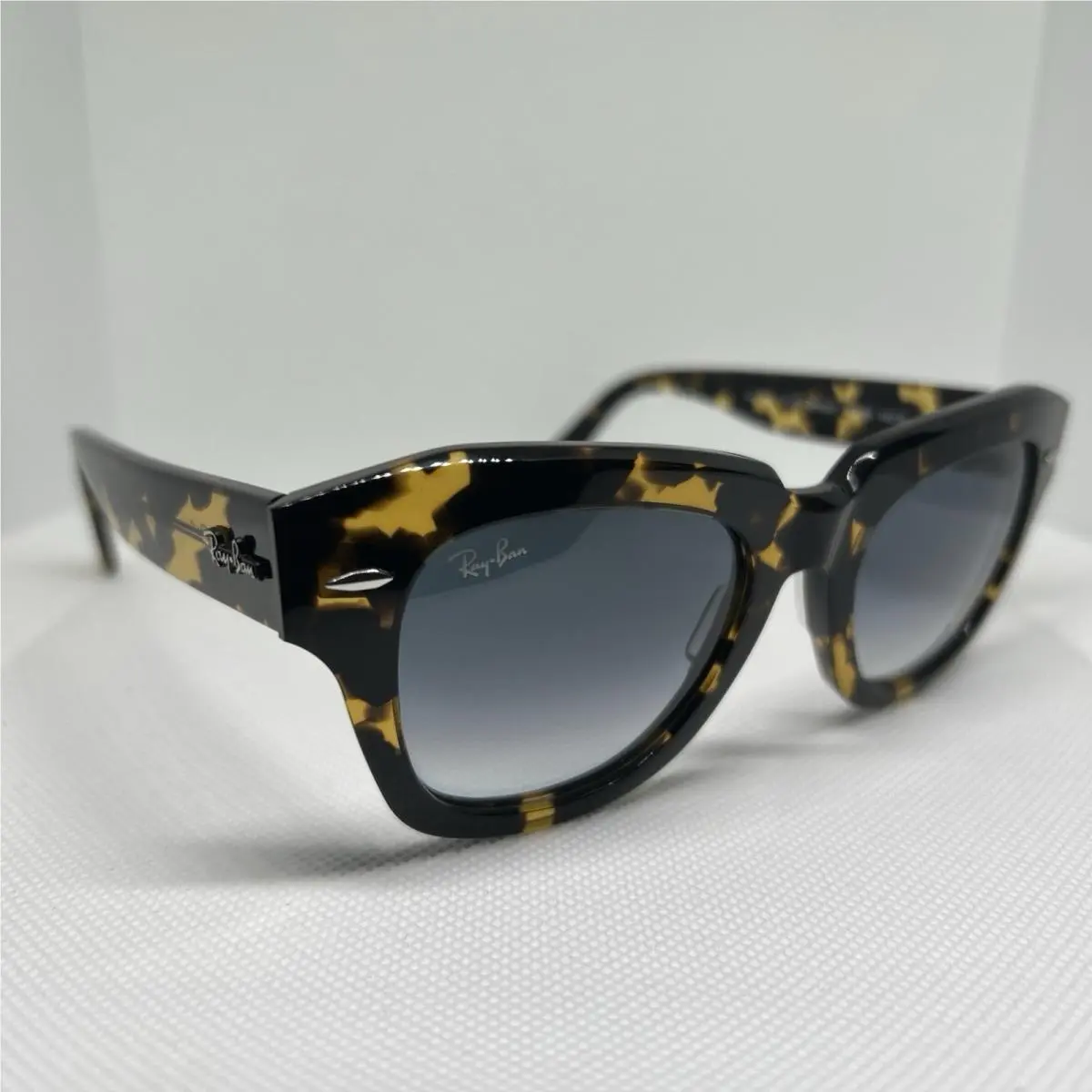 Ray-ban State Street Sunglasses Yellow Havana / Blue Grey Gradient RB2186 133286