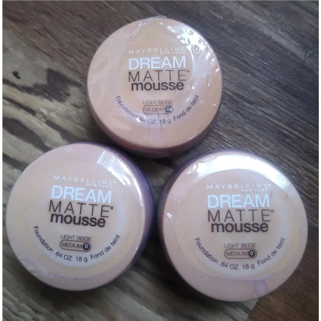 3 Pack: Maybelline Dream Matte Mousse Foundation Light Beige Medium 0 New