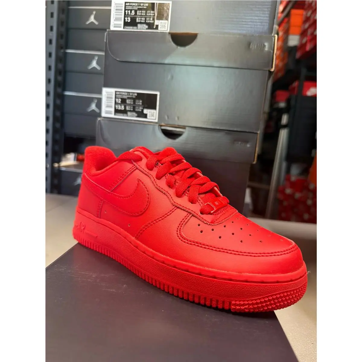 Nike Air Force 1 Low Triple Red