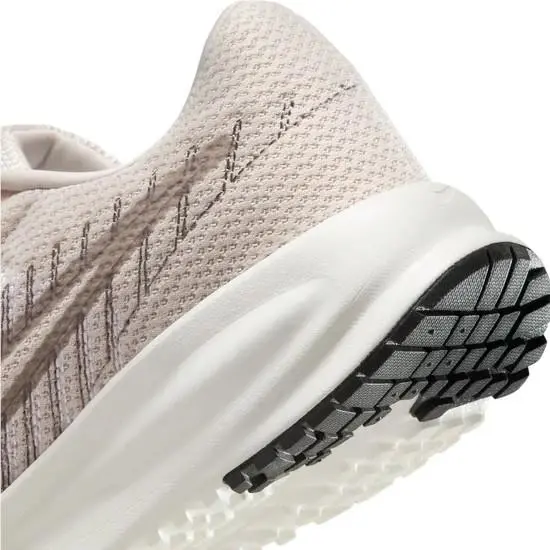 Nike shoes - NIKE Run Defy - Run Defy - HM9593-100 - Brown 0