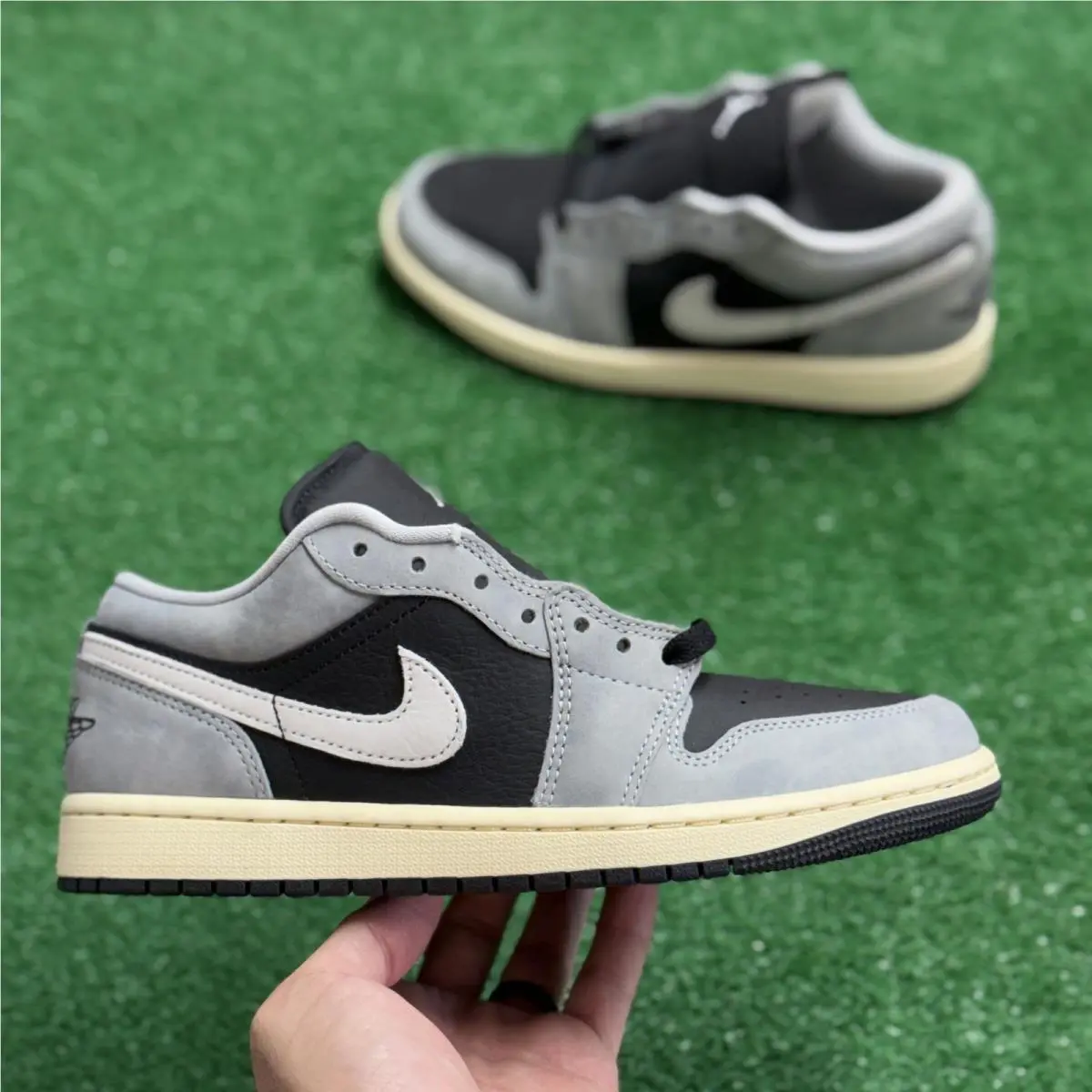 Nike shoes - Jordan 1 Low Light Smoke Grey Off Noir - HQ2010-012 - Gray 4