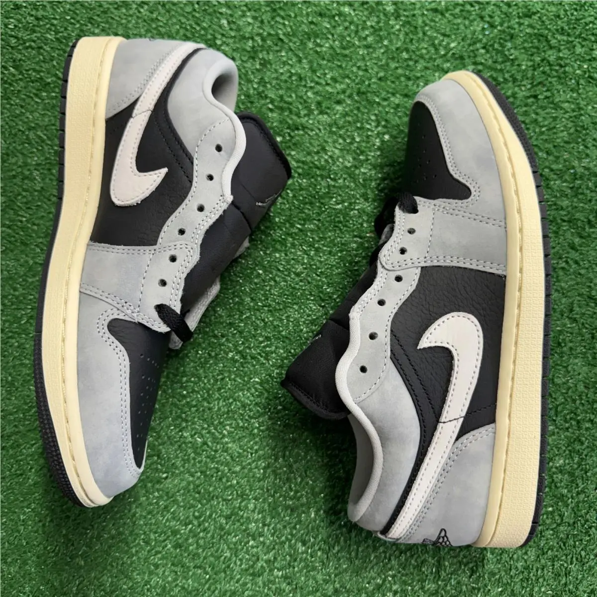 Nike shoes - Jordan 1 Low Light Smoke Grey Off Noir - HQ2010-012 - Gray 5