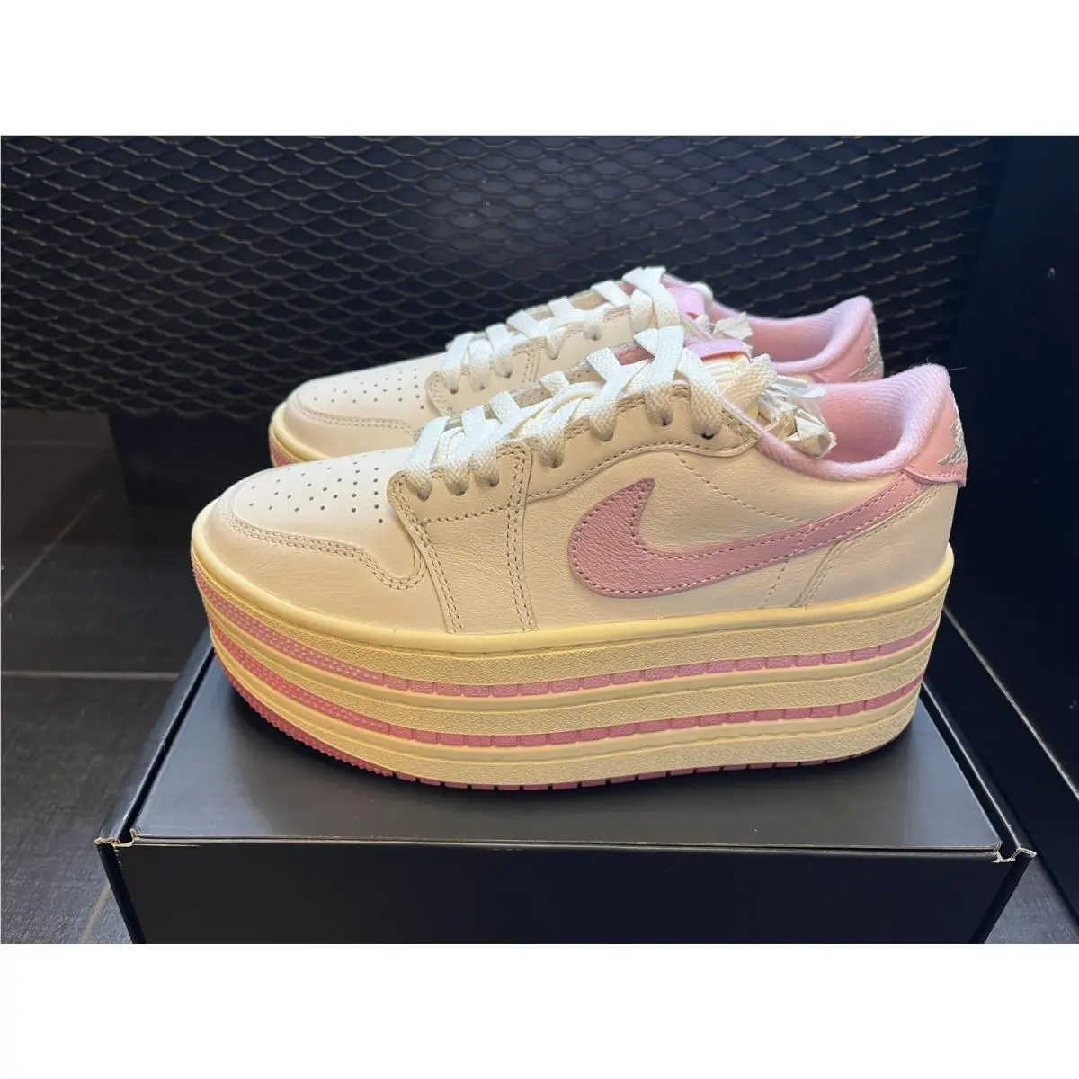 Nike shoes - Pink 2