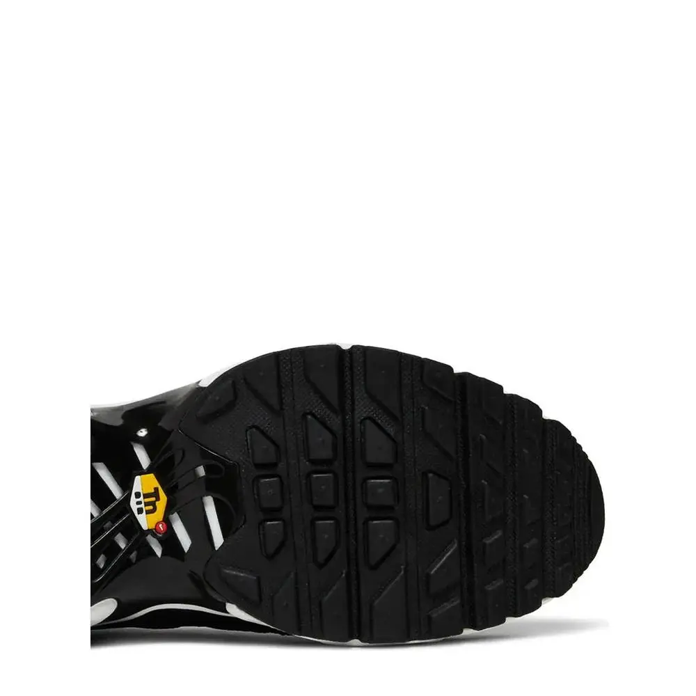 Nike shoes - Black, Red 14