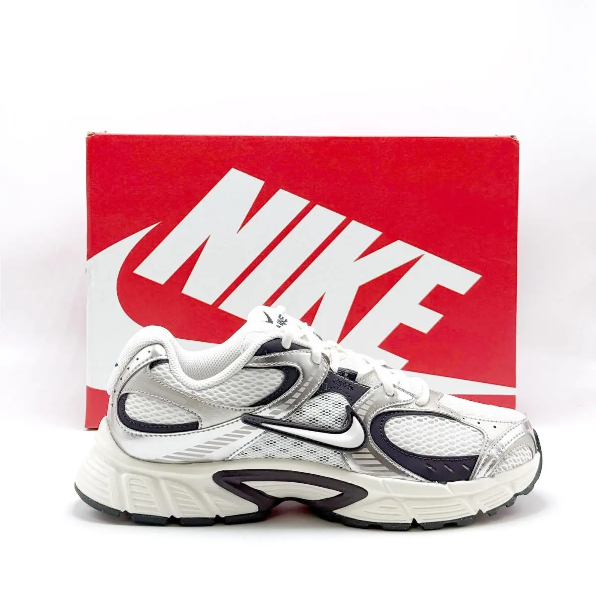Nike shoes - Nike V5 RNR - RNR - HJ5228-011 - Brown 4