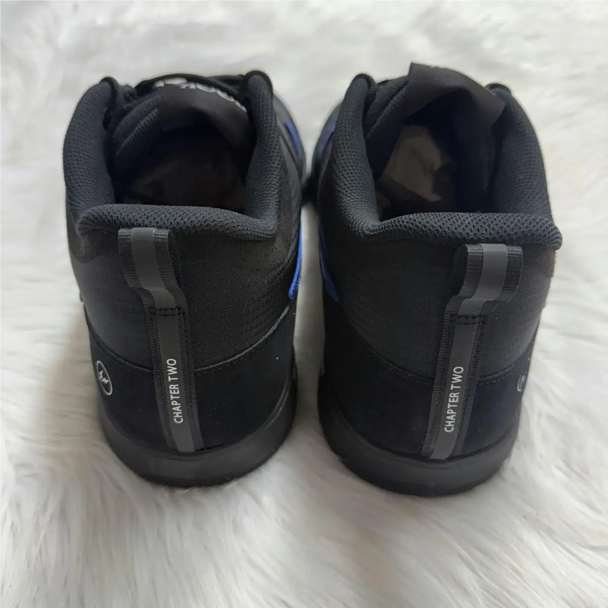 Nike shoes - Book 2 Fragment - Book Fragment - IO9950-900 - Multi 3