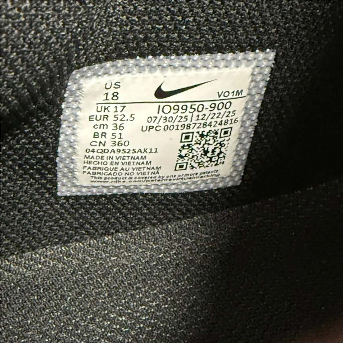 Nike shoes - Book 2 Fragment - Book Fragment - IO9950-900 - Multi 4