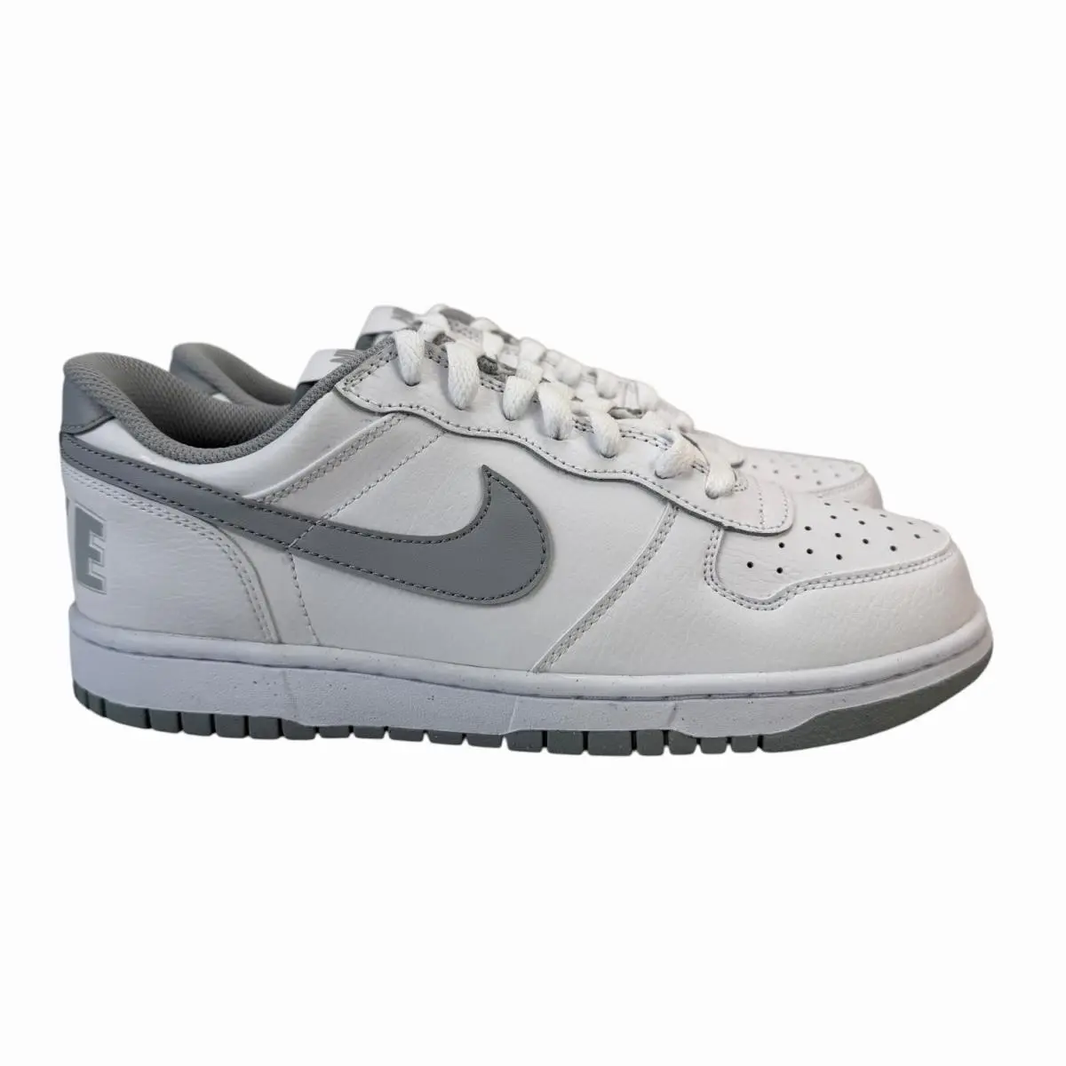 Nike shoes - 355152106 - 355152-106 - White 8
