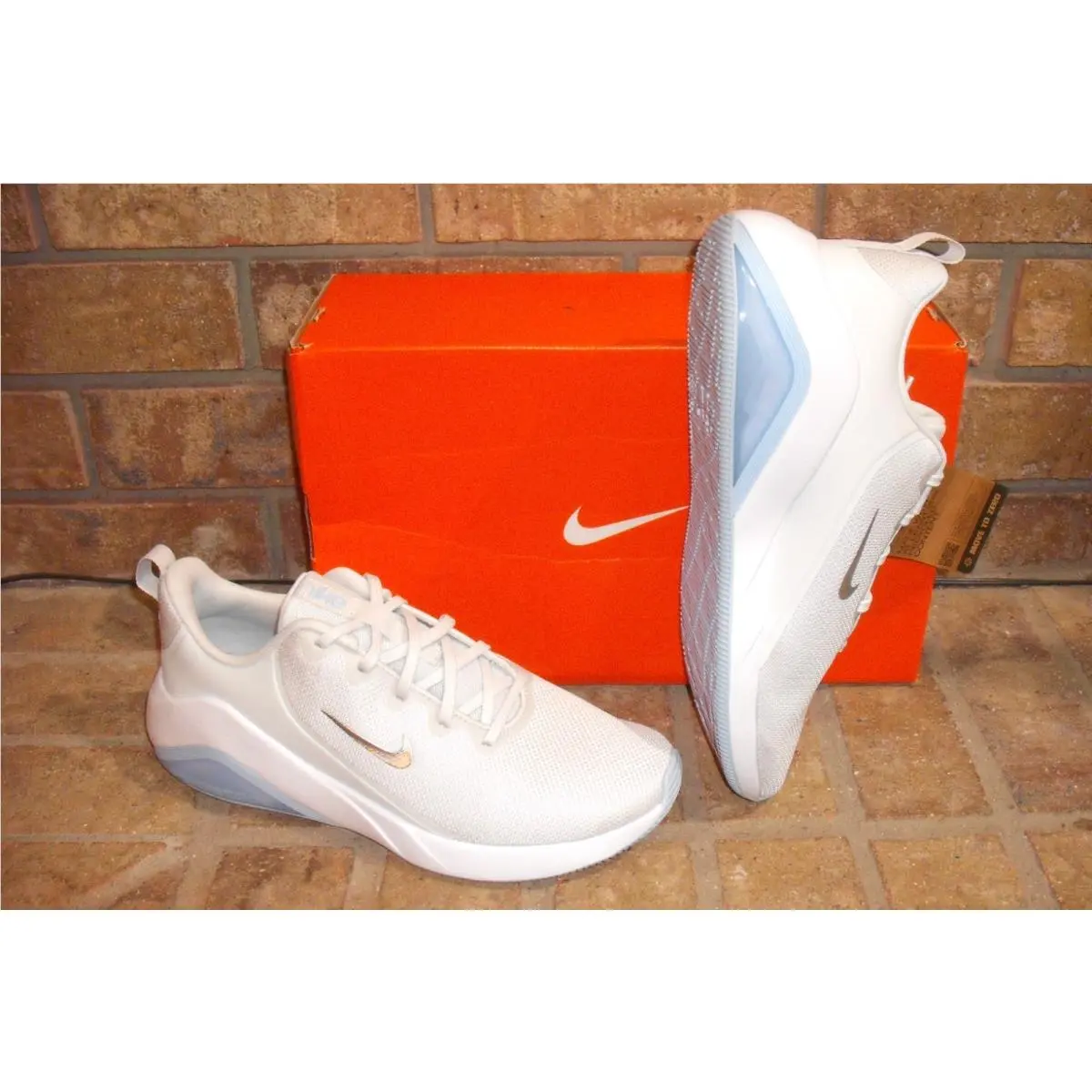 Nike Air Zoom Bella 7 Lady`s 10 B Training Shoe/gray-blue