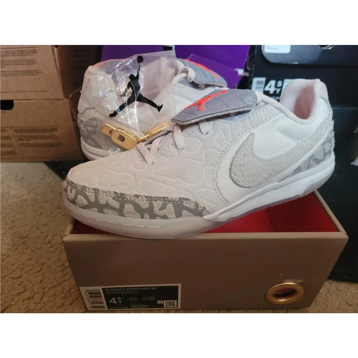 Nike shoes - Jordan Jr Tiempo Streetgato SE - IQ3773 016 - Beige 9