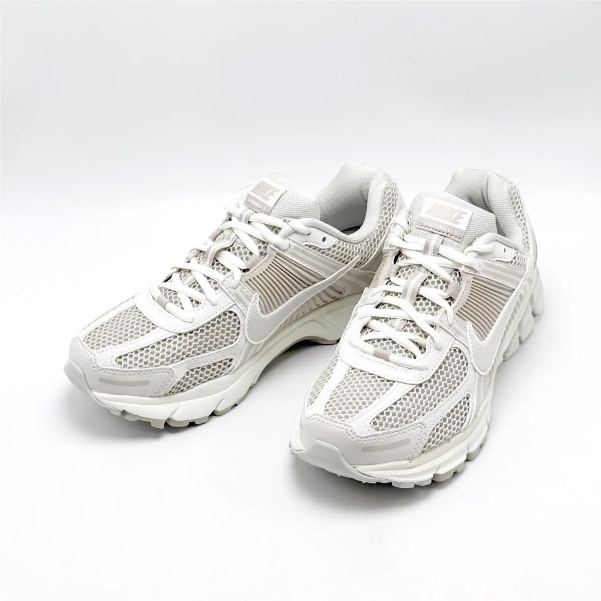 Nike shoes - Nike V5 RNR - RNR - HJ5228-011 - Beige 0
