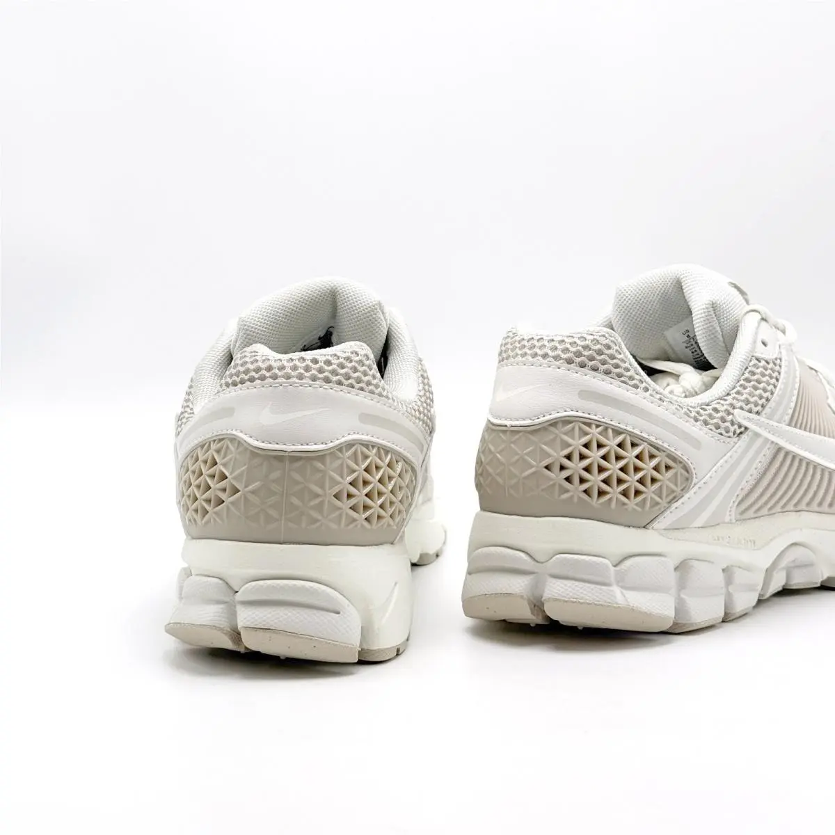 Nike shoes - Nike V5 RNR - RNR - HJ5228-011 - Beige 8