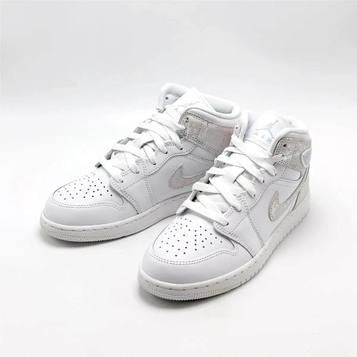 Nike shoes - Air Jordan 1 Mid - Air Mid - White 5