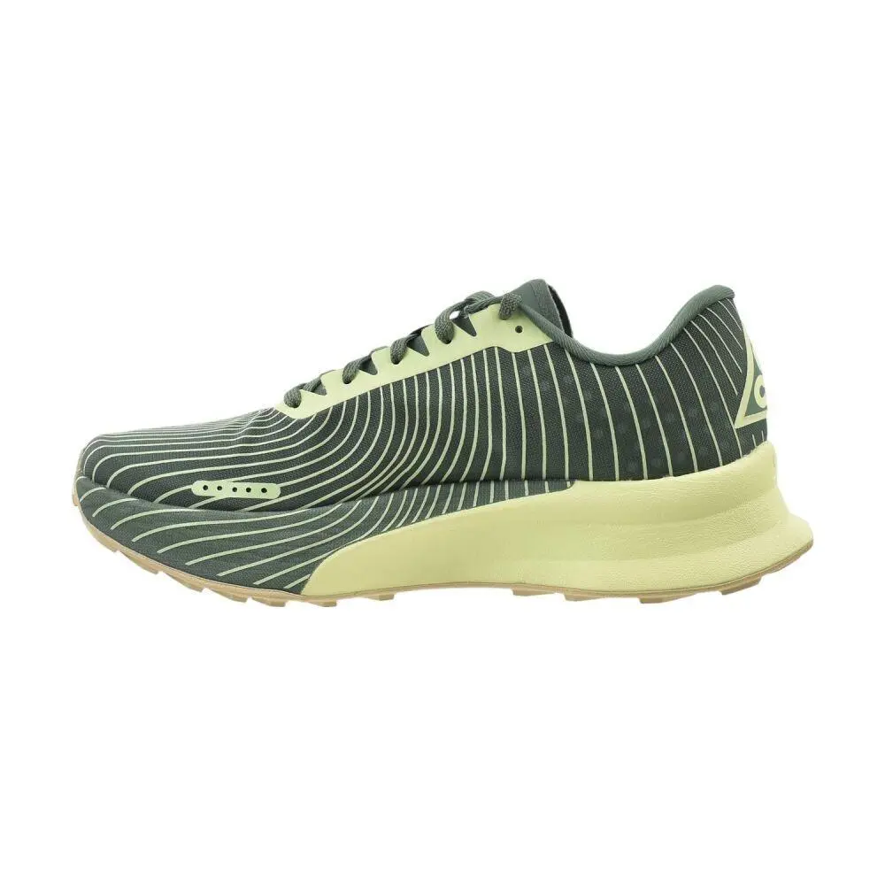 Nike shoes - Dutch Green/Barely Volt 2