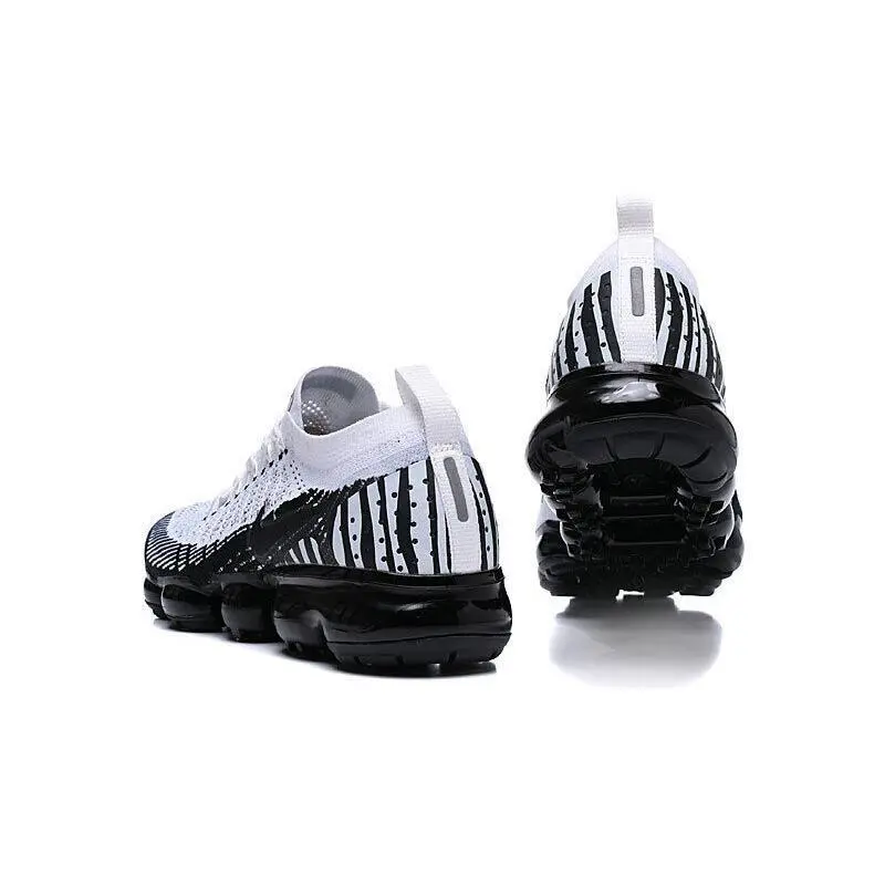 Nike shoes - White 2