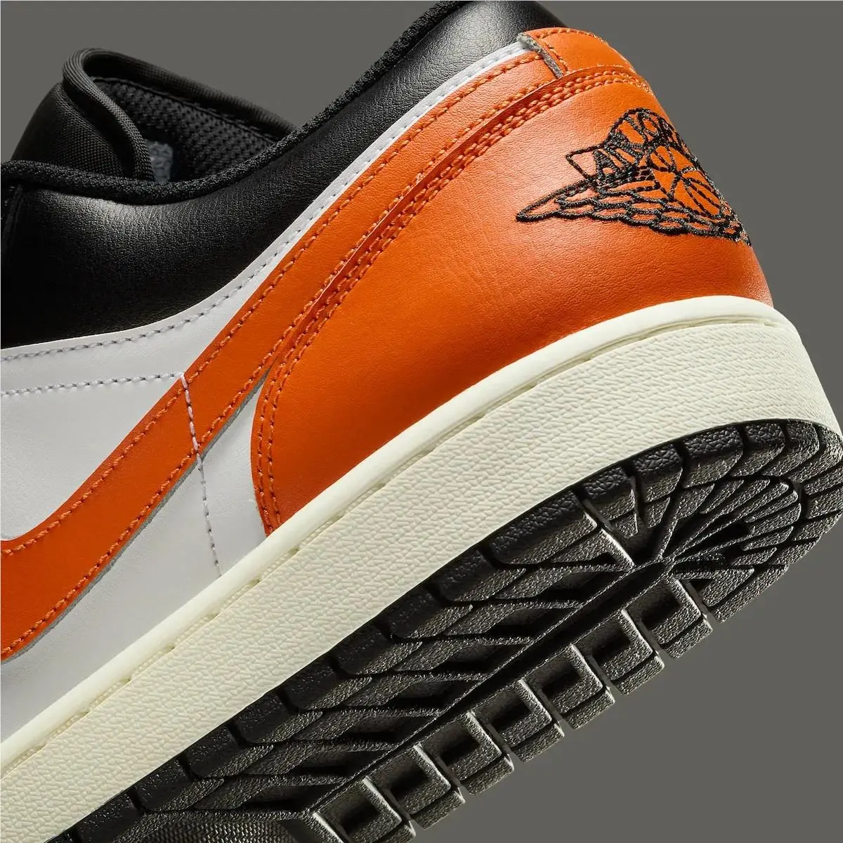 Nike shoes - Nike Air Jordan 1 - Air - 553558 081 - Black 1