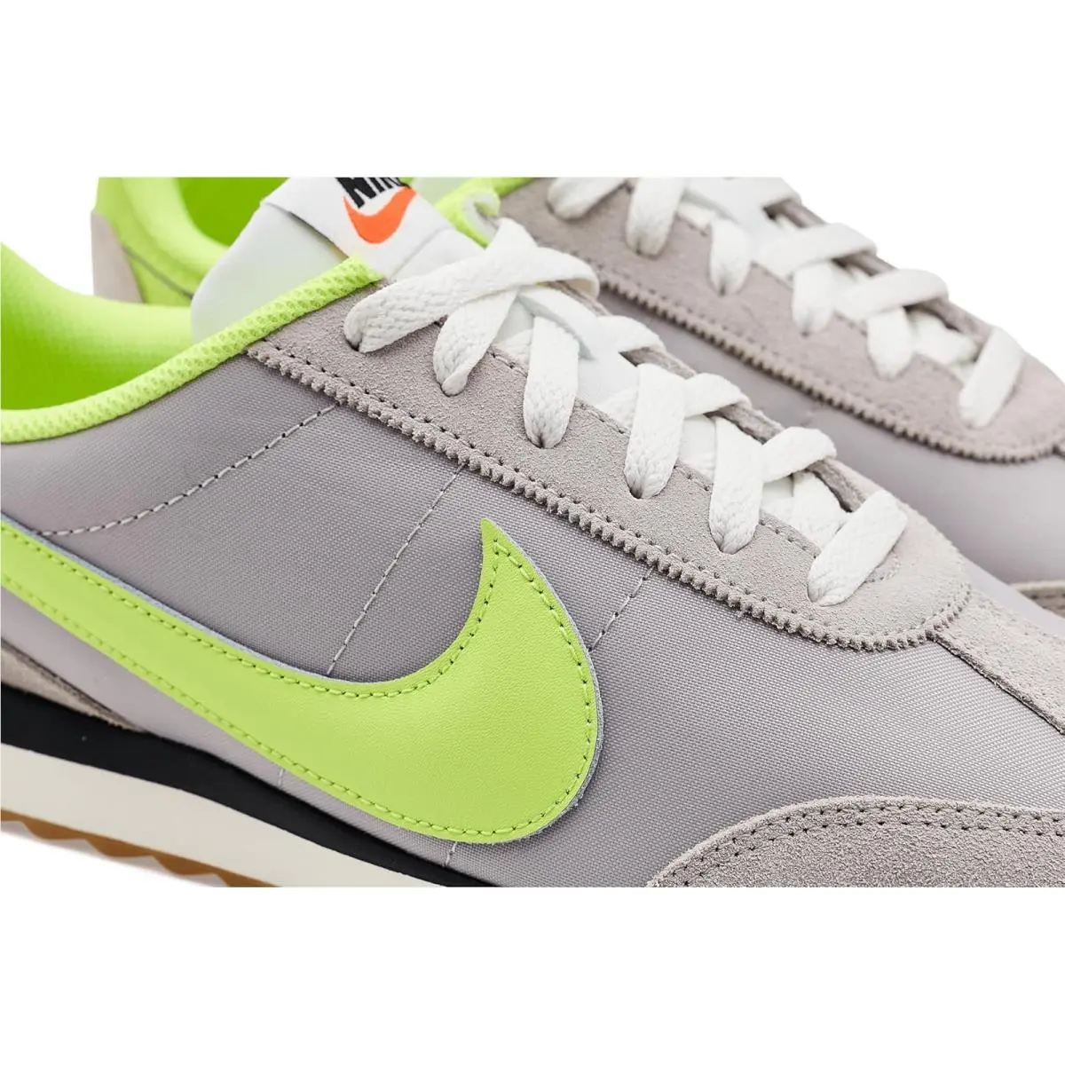 Nike shoes - Cargo Khaki/Sail/Black/Gum Medium Brown 18