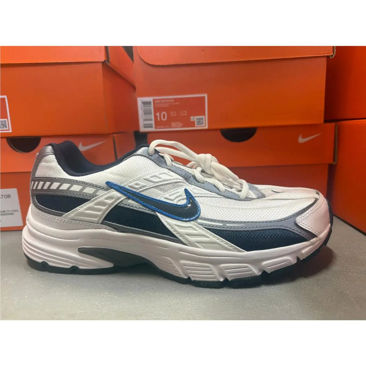 Nike Initiator White Obsidian Metallic Cool Grey